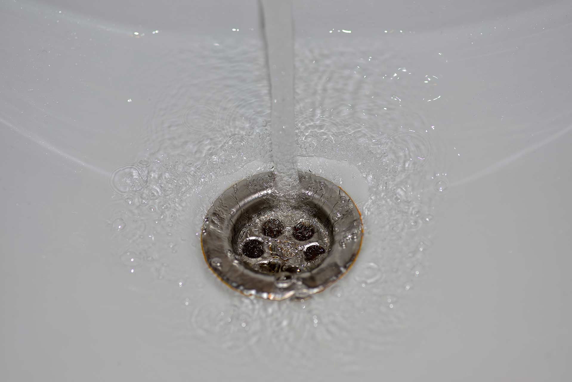 A2B Drains provides services to unblock blocked sinks and drains for properties in Roxeth.